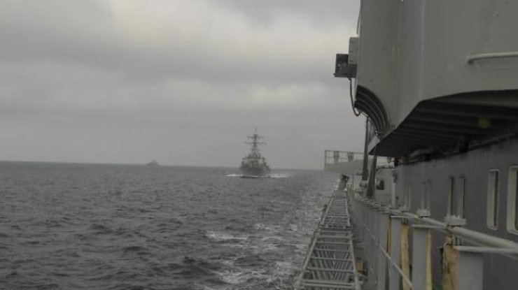 Команды судов Военно-морских сил Украины провели в Черном море тренировки типа PASSEX 