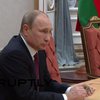 В Минске Путин сломал ручку по примеру Януковича