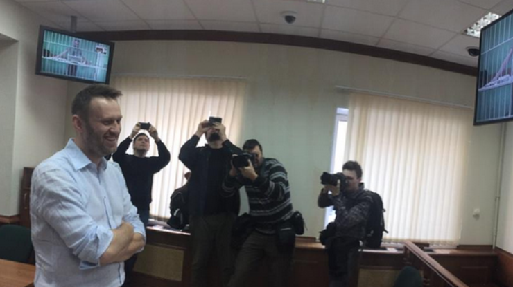 Для Навального требуют 10 лет тюрьмы. Фото Евгений Фельдман
