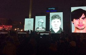 На Майдане вспоминают события годичной давности