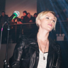 Скарлетт Йохансон собрала поп-группу и записала песню (видео)