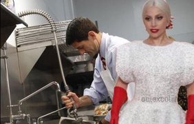 Леди Гага снова шокировала своим нарядом. Фото twitter.com/gagamonster96