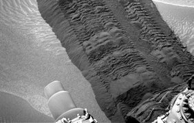 Следы Curiosity в марсианском песке
