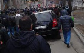 Марш "Правого сектора" отправился к МВД. Фото "ПС"