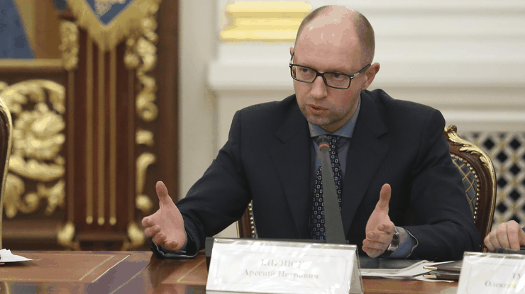 Яценюк не доволен политикой НБУ