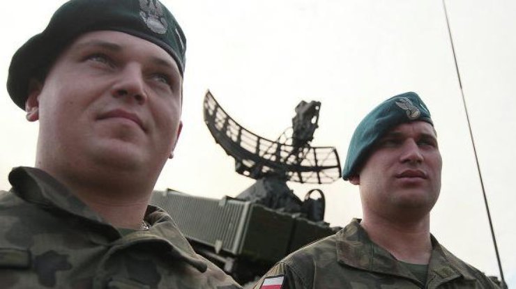 Военные инструкторы из Польши приедут в Украину. Фото ria.ru