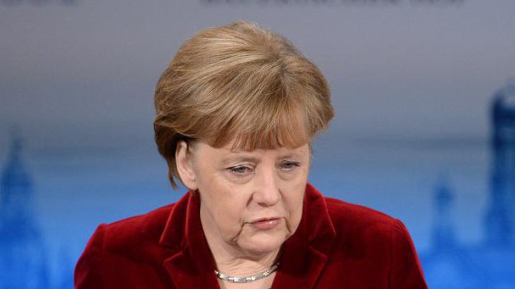 Ангела Меркель выступила против поставок оружия Украине