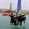 Парад гондол на карнавале в Венеции поразил гостей со всего мира 