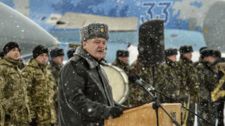 Порошенко заявил также о попытках России вырвать военную победу