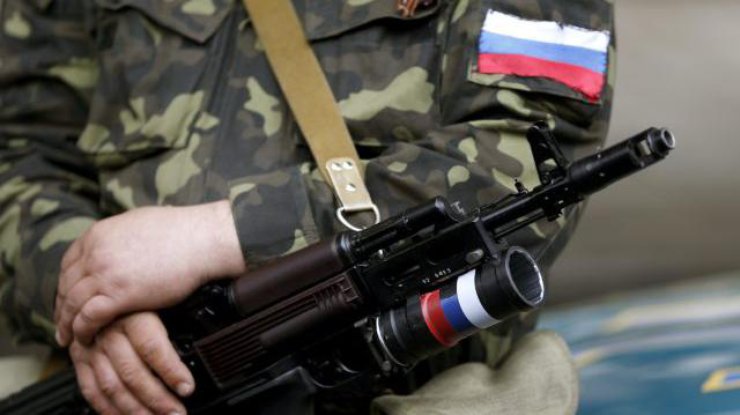 Россия продолжает направлять на Донбасс военных