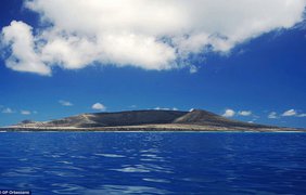 Остров вырос посреди Тихого океана