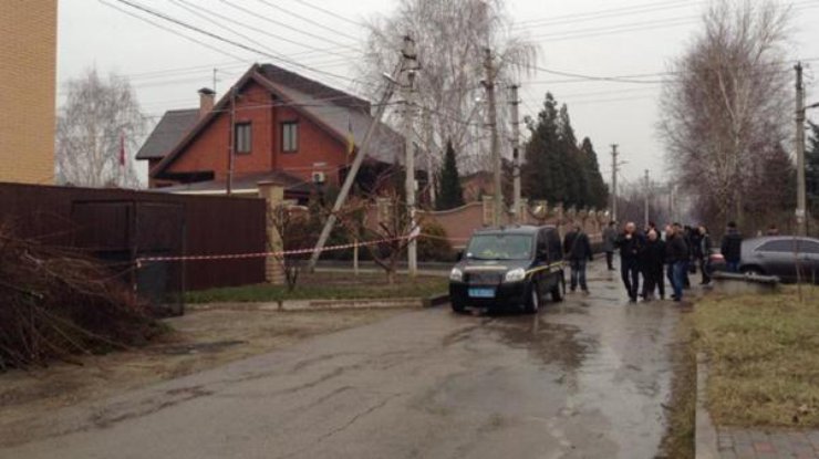 На месте самоубийства Пеклушенко найдено оружие. Фото golos.zp.ua