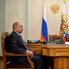 Путин за неделю в своем кабинете ни к чему не притронулся (фото)