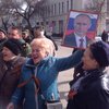 В Симферополе празднуют годовщину аннексии с портретами Путина (фото)