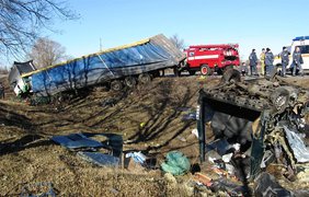 На Полтавщине грузовик протаранил автобус: 7 погибших, 9 раненых