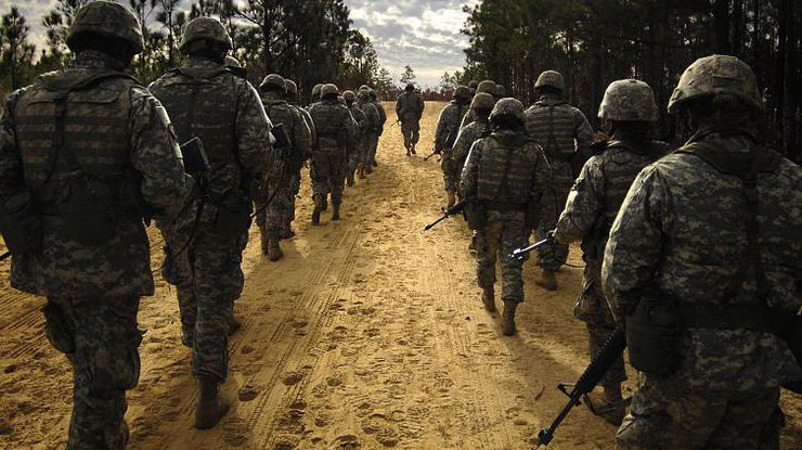 Американские солдаты дойдут пешком до Германии. Фото oboi7.com