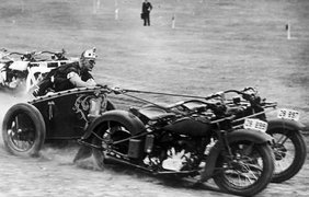 1936. Франция. Гонки на мотоколесницах.