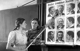 1940. Урок по расовой чистоте в Германии во время Второй мировой войны.
