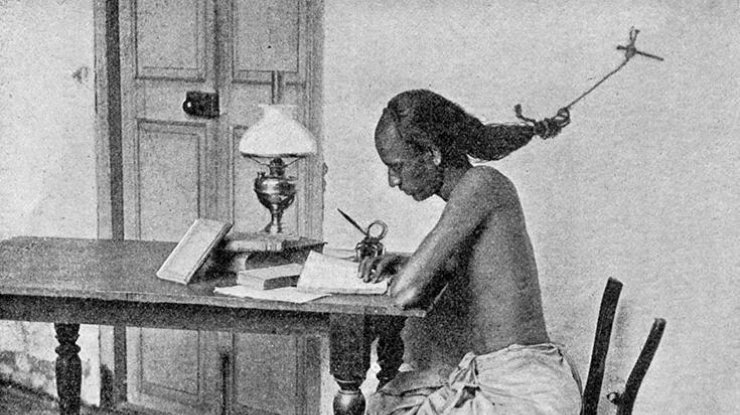 1900 г. Студент-индус готовится к экзамен.