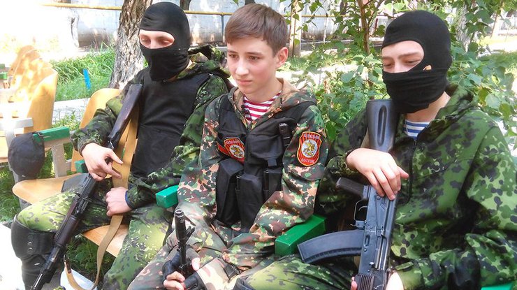 В войну на Донбассе втягивают детей