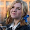 ФСБ в Саратове допросило школьницу за сине-желтую ленту в волосах