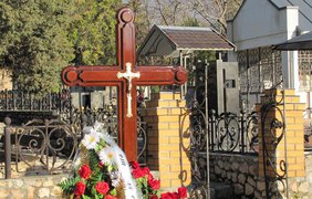Сына Януковича похоронили в Севастополе