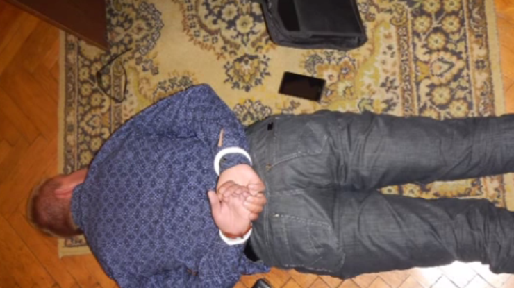 Офицера взяли с поличным