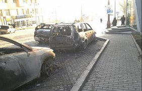 Террористы сожгли несколько авто