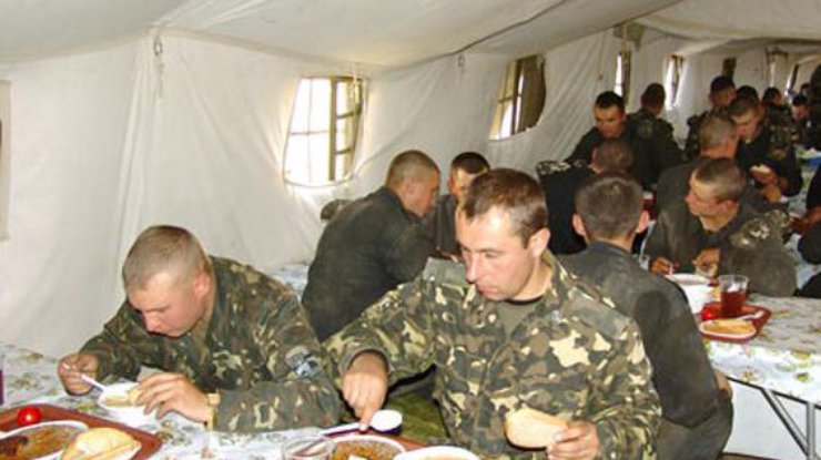В Минобороны требуют перераспределения финансов для армии