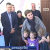 Марина Порошенко привезла гуманітаркупереселенцям у Слов'янськ