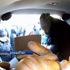 Волонтери привезли у Красногорівку хліб