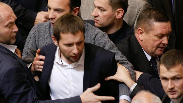 Депутат Парасюк призвал ликвидировать Рината Ахметова