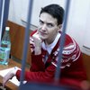 Савченко продолжает голодовку: будет принимать лишь смеси