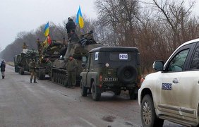 Украина отводит технику под присмотром ОБСЕ