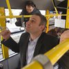Виталий Кличко теперь помещается в новеньких троллейбусах (фото)
