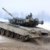 Армия России перебрасывает танки и солдат в Горловку