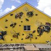 Улицы Лондона заполонили пчелы (фото)
