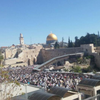 В Иерусалиме тысячи верующих ждут благодатного огня