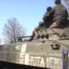 До аеропорту Донецька Росія стягує танки та солдат