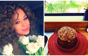 Украинская певица Яна Соломко отметила праздник в теплых краях и призналась, что кулич приобрела в магазине