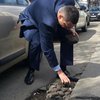 Виталий Кличко возмутился состоянием дорог Киева (фото, видео)