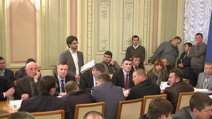 Кража произошла на совместном заседании комитетов Рады 10 декабря. фото - Генеральная прокуратура Украины