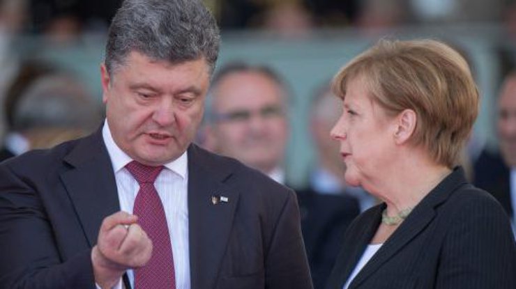 Порошенко отметил роль канцлера Германии в минских переговорах