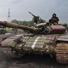 Близ аэропорта Донецка бой с применениями танков и артиллерии