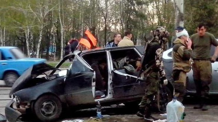 Автомобили террористов разбиты "всмятку"