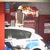 В Британии вор-неудачник застрял в автомате для одежды (фото)