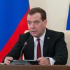 Медведев признал Россию пострадавшей от санкций