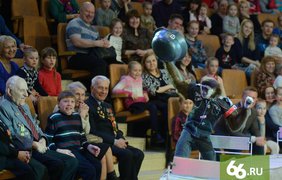 Цирк Екатеринбурга поздравил ветеранов