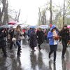 Праздник георгиевской ленточки в Крыму отметили на коленях и под дождем (фото)