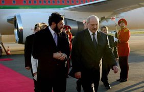 Лукашенко встретил Каха Каладзе. Фото @dimsmirnov175